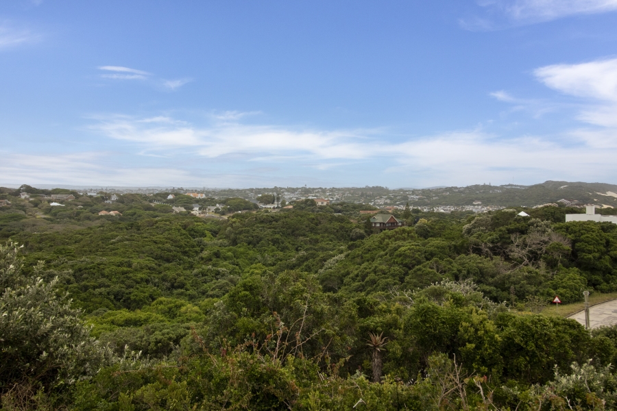 6 Bedroom Property for Sale in West Beach Eastern Cape